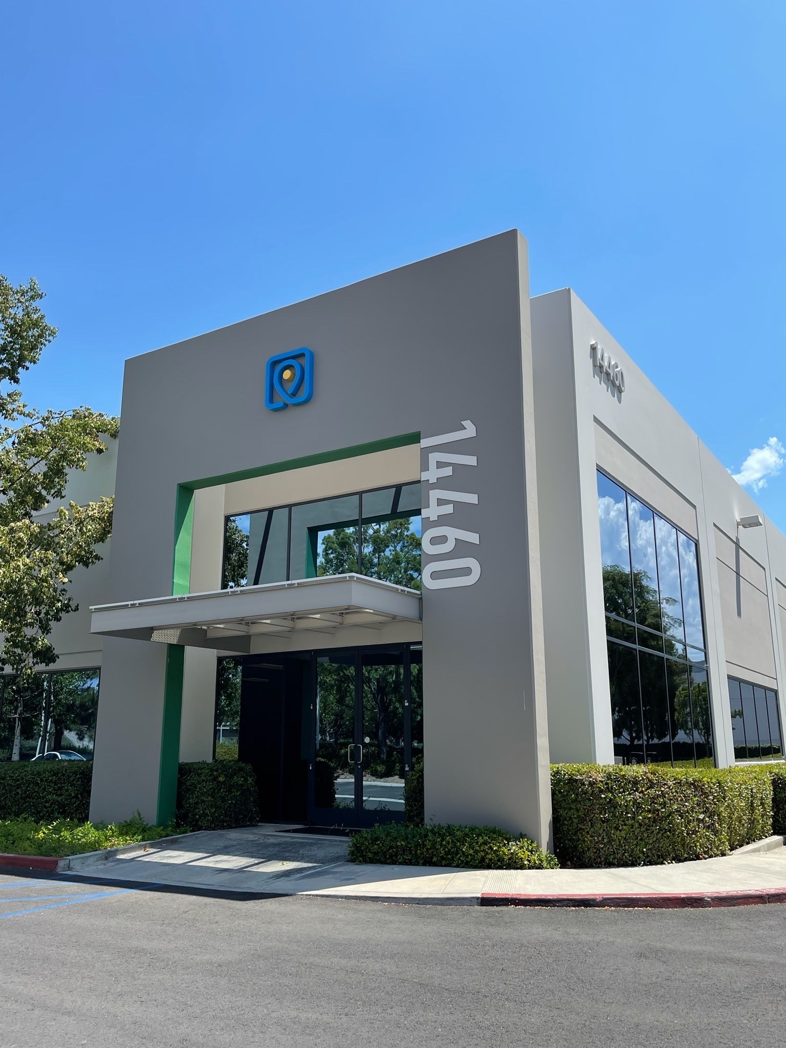 a picture showing an ecommerce fulfillment center of Sellvia based in Irvine, California