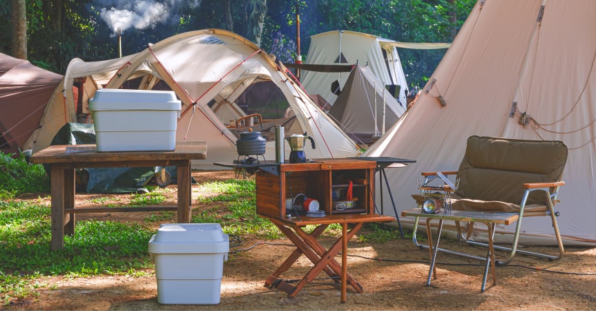 Picture of a camp with tents 