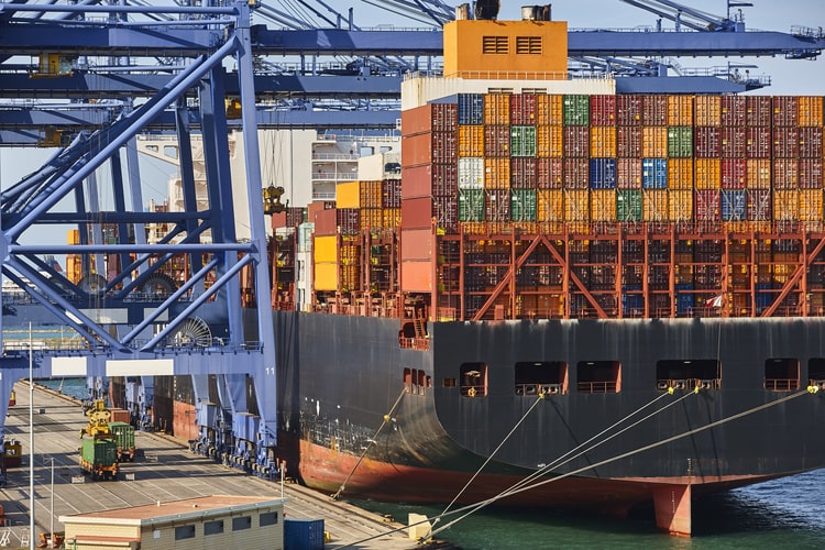 containers-on-a-vessel-global-market-cargo-shipp-2022-12-01-23-23-11-utc-min.jpg