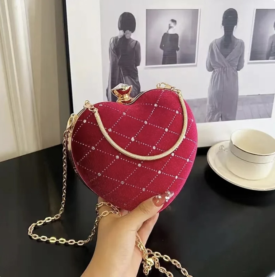 heart-shaped women's handbags to sell online