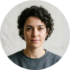 a woman who chose three free projects to build evidence